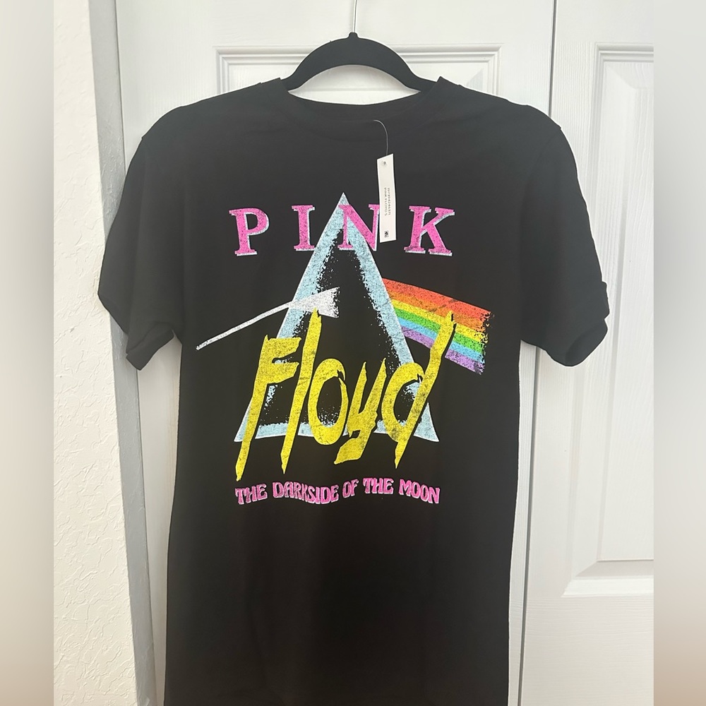 PINK FLOYD Band Tee, “The Darkside Of The Moon” 🌚